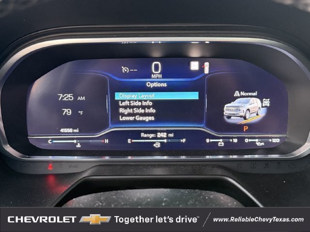 Used 2023 Chevrolet Suburban Z71 w/ Luxury Package AWD/4WD image 17