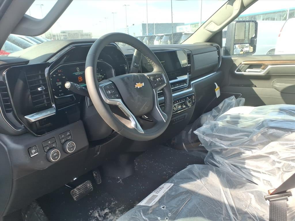 New 2026 Chevrolet Silverado 3500 LT w/ All Star Edition AWD/4WD image 7