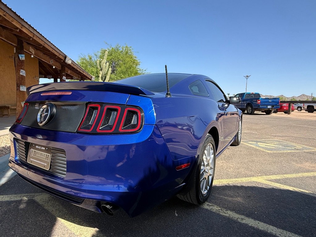 Used 2013 Ford Mustang Premium RWD image 7