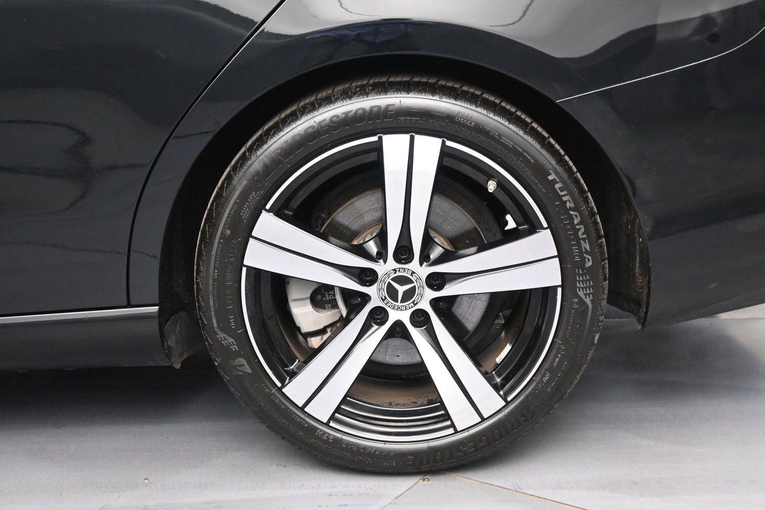 Used 2022 Mercedes-Benz C 300 4MATIC Sedan image 12
