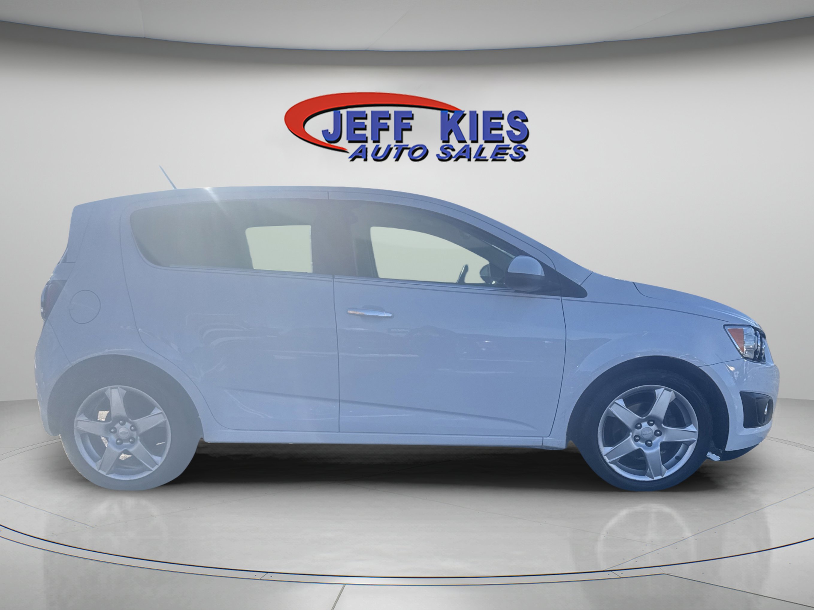 Used 2015 Chevrolet Sonic LTZ image 5