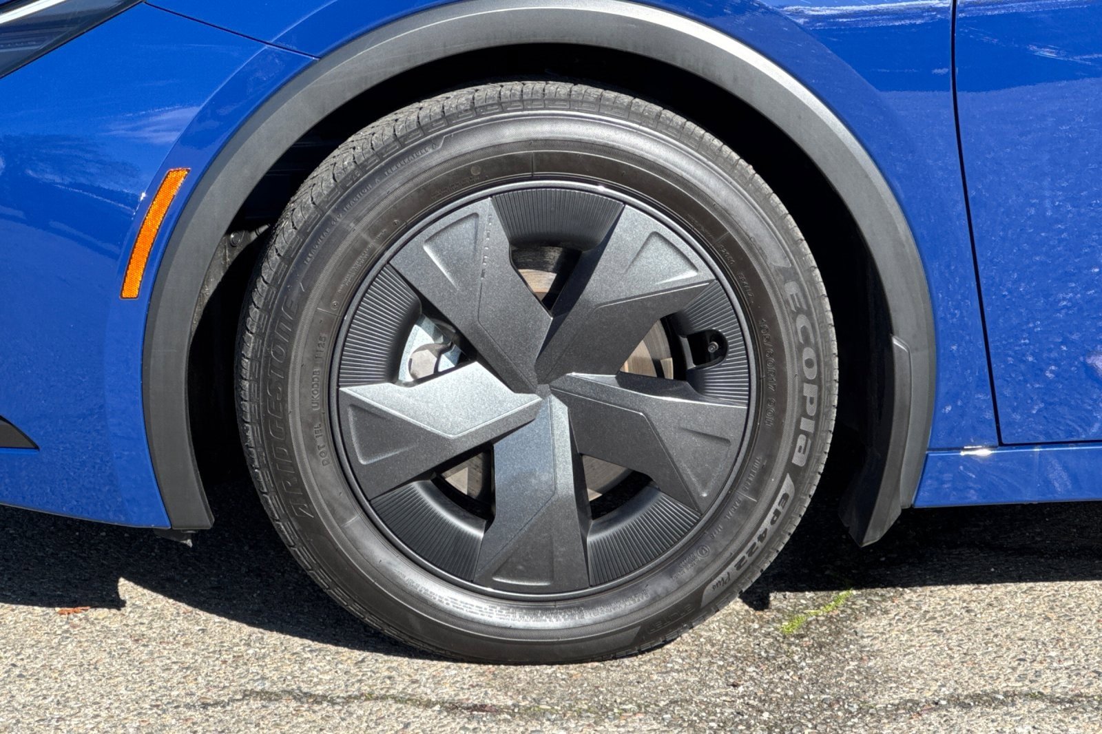 Certified 2025 Toyota Prius Plug-In Hybrid image 13