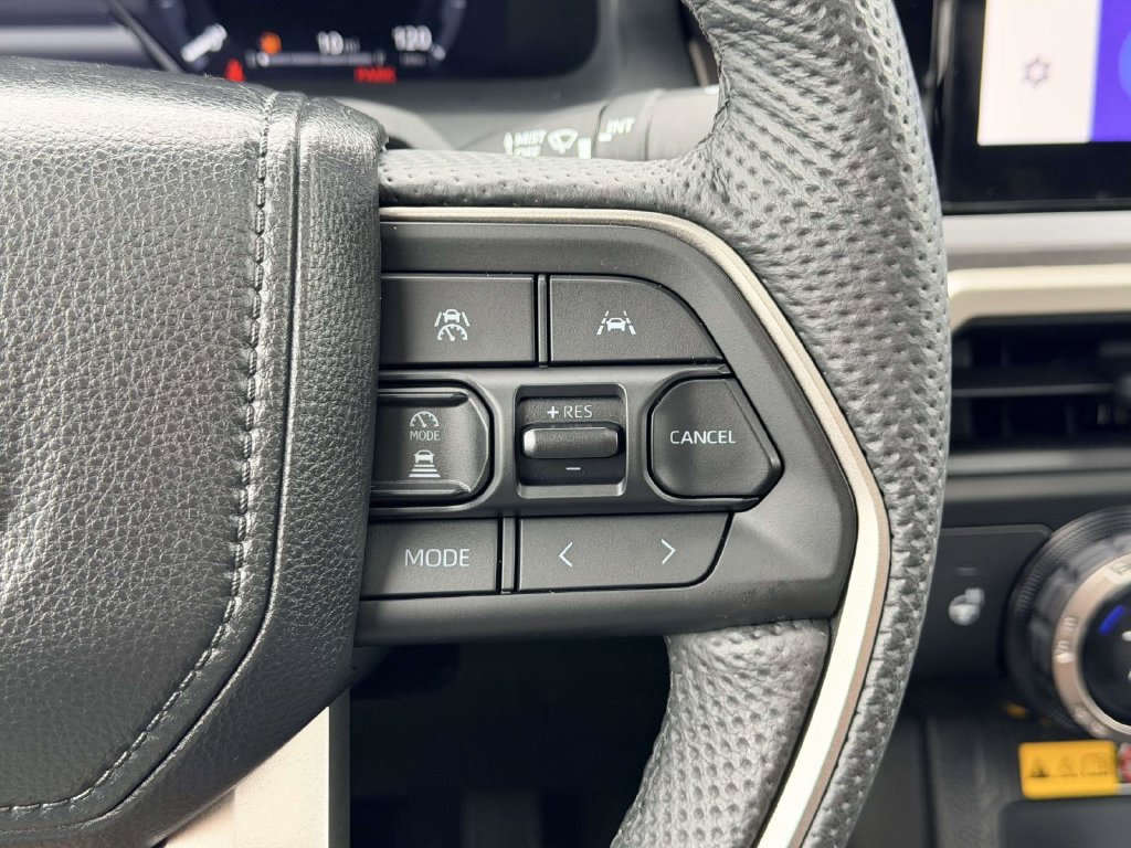 Used 2024 Toyota Tacoma TRD Off-Road w/ TRD Off Road Premium Package AWD/4WD image 7