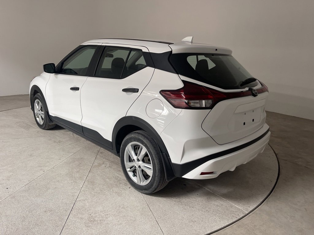 Used 2022 Nissan Kicks S image 10