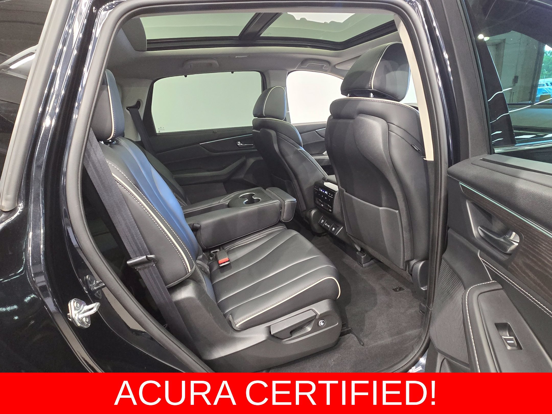 Certified 2024 Acura MDX w/ Advance Package AWD/4WD image 11