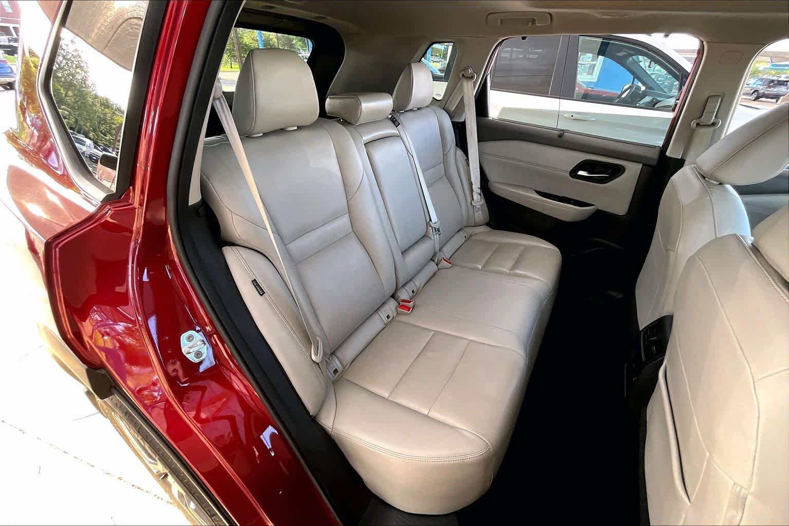 Used 2023 Nissan Rogue SL w/ SL Premium Package FWD image 20
