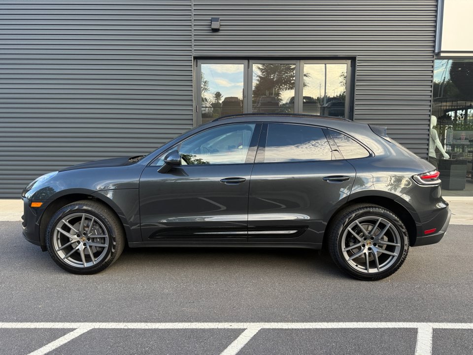 Certified 2026 Porsche Macan Turbo AWD/4WD image 2