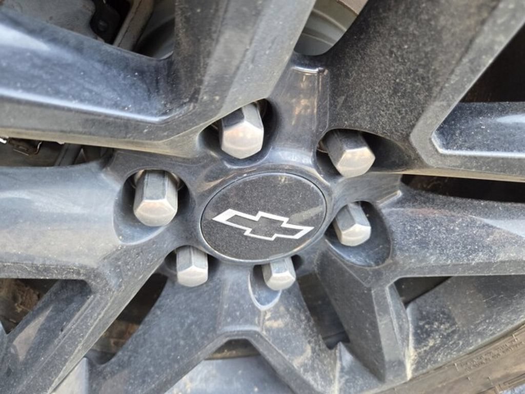Used 2020 Chevrolet Silverado 1500 Custom Trail Boss w/ Custom Convenience Package AWD/4WD image 9
