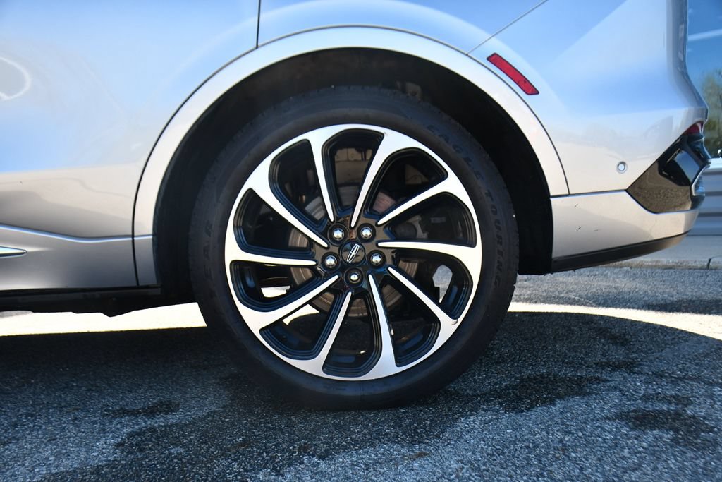 Used 2024 Lincoln Nautilus Black Label AWD/4WD image 39