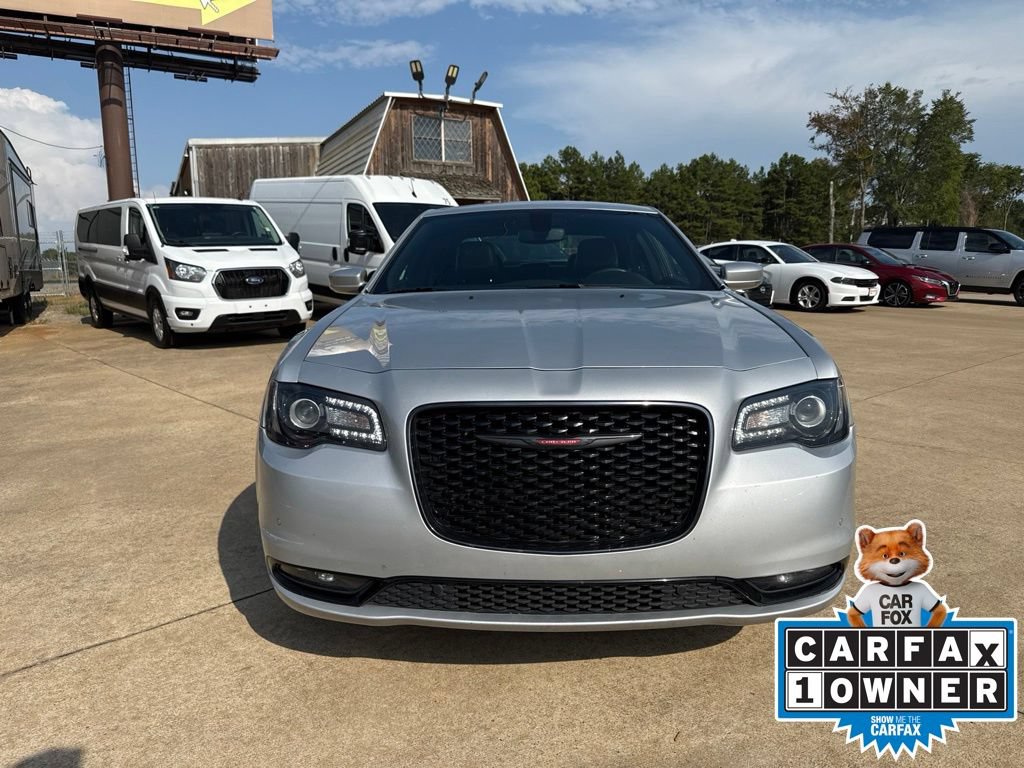 Certified 2023 Chrysler 300 S RWD image 2