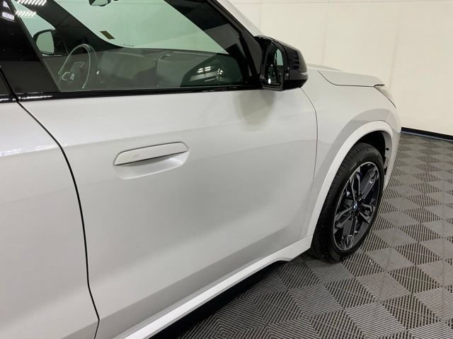 Certified 2025 BMW X1 M35i w/ Premium Package AWD/4WD image 4