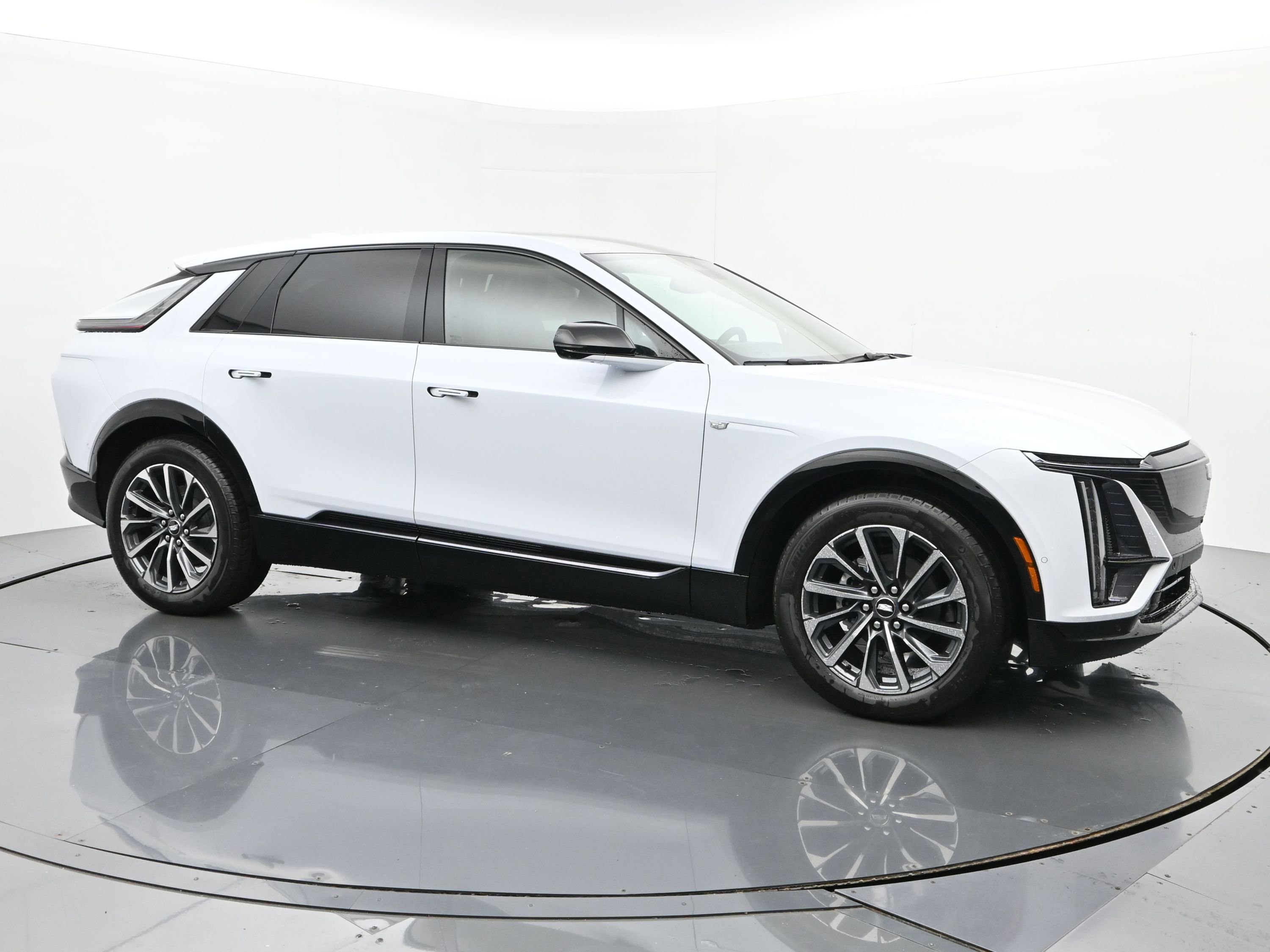 New 2026 Cadillac Lyriq Sport image 7