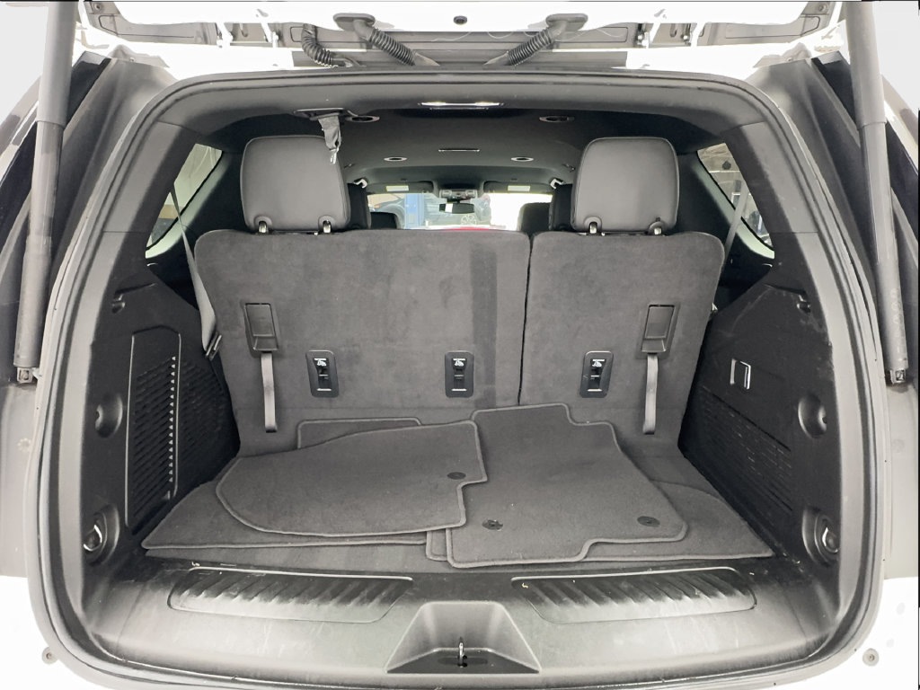 Used 2024 Chevrolet Tahoe LT RWD image 18