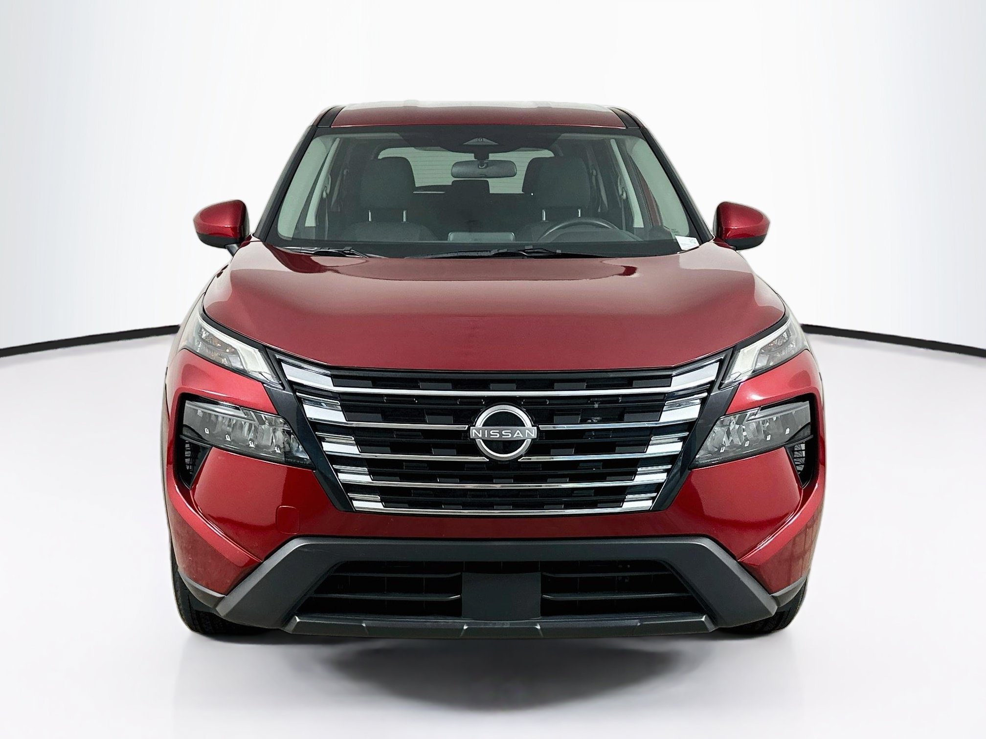 Used 2025 Nissan Rogue SV AWD/4WD image 2