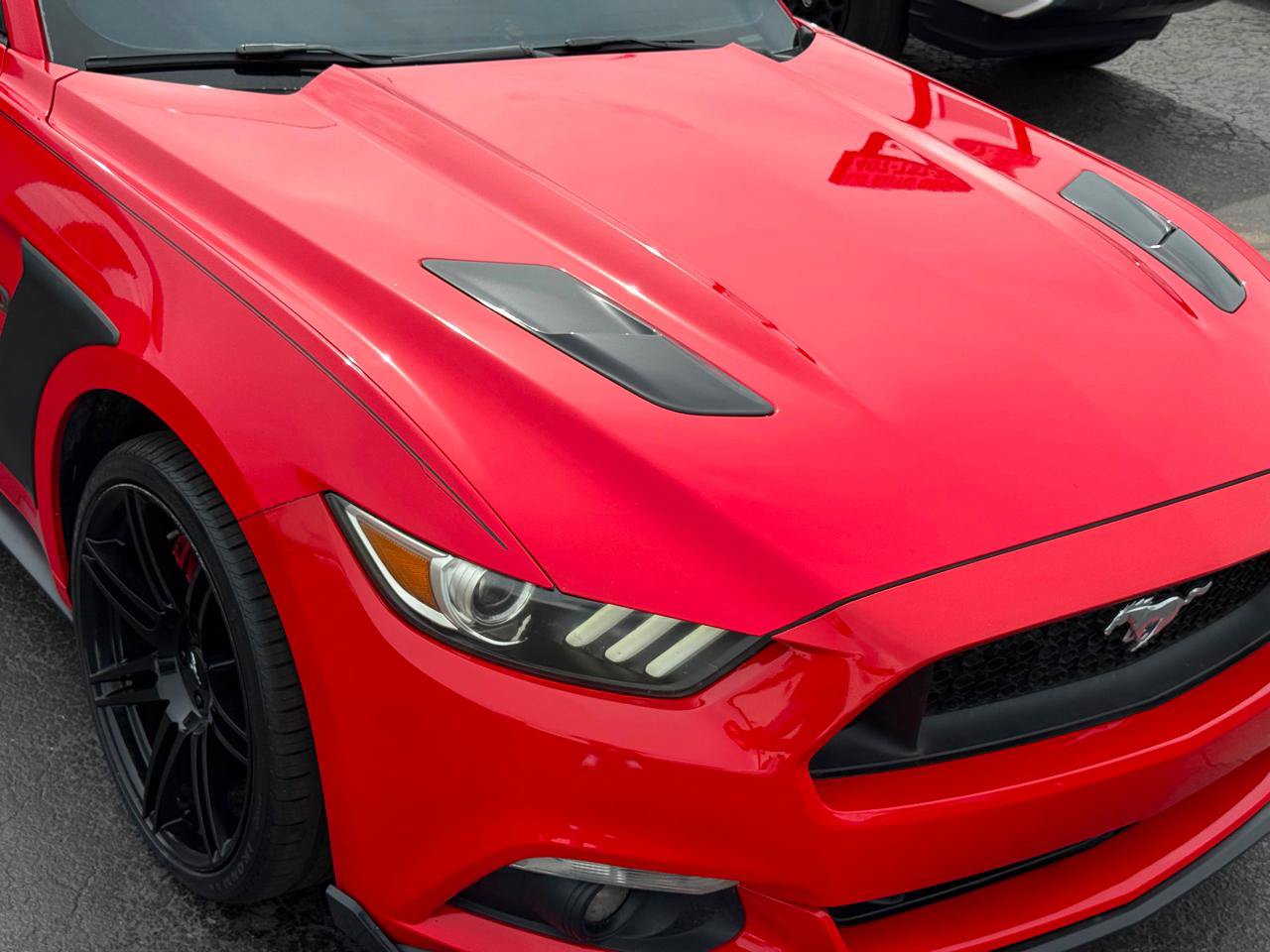 Used 2016 Ford Mustang GT RWD image 12