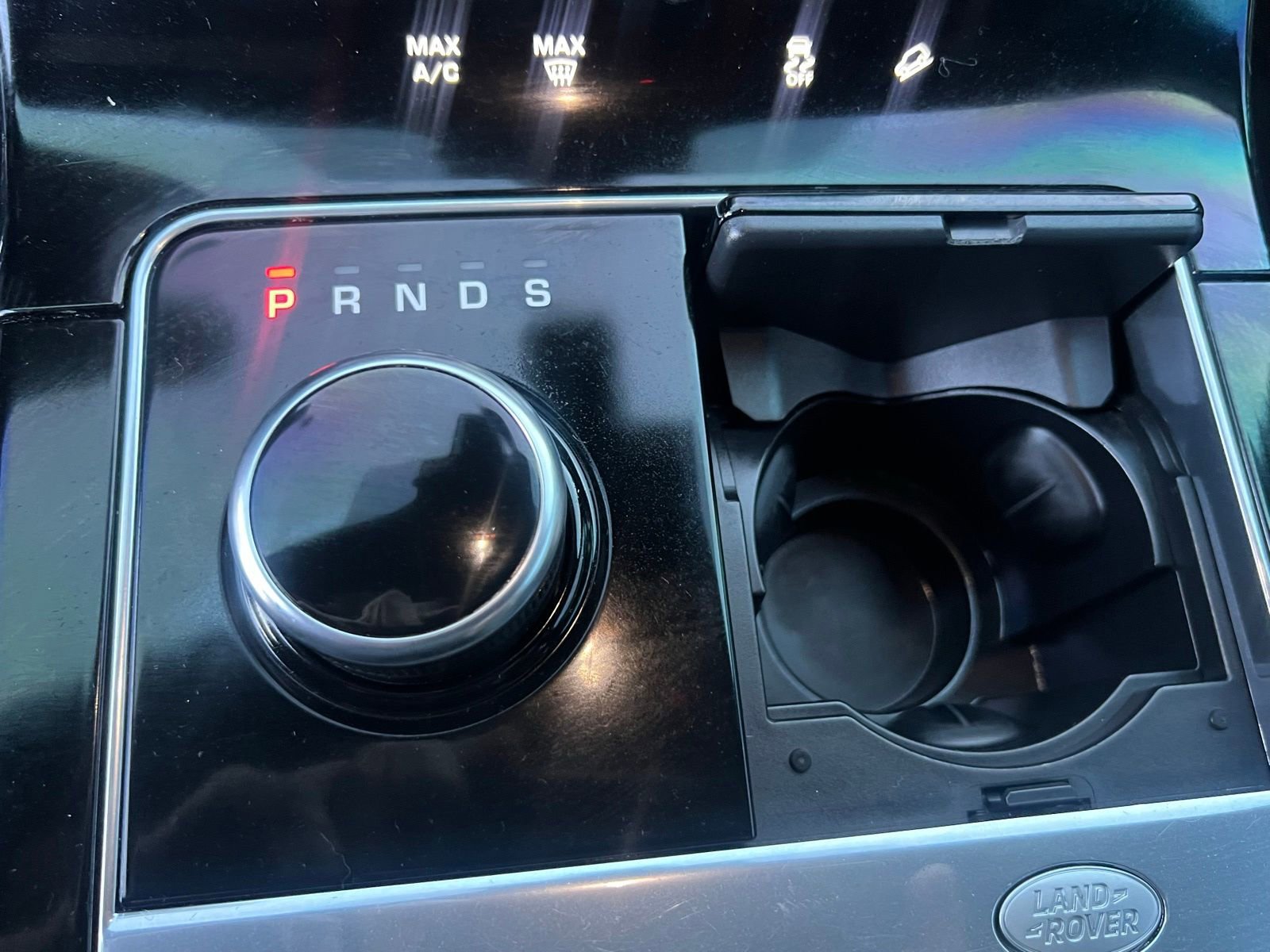 Used 2019 Land Rover Range Rover Velar R-Dynamic SE image 33