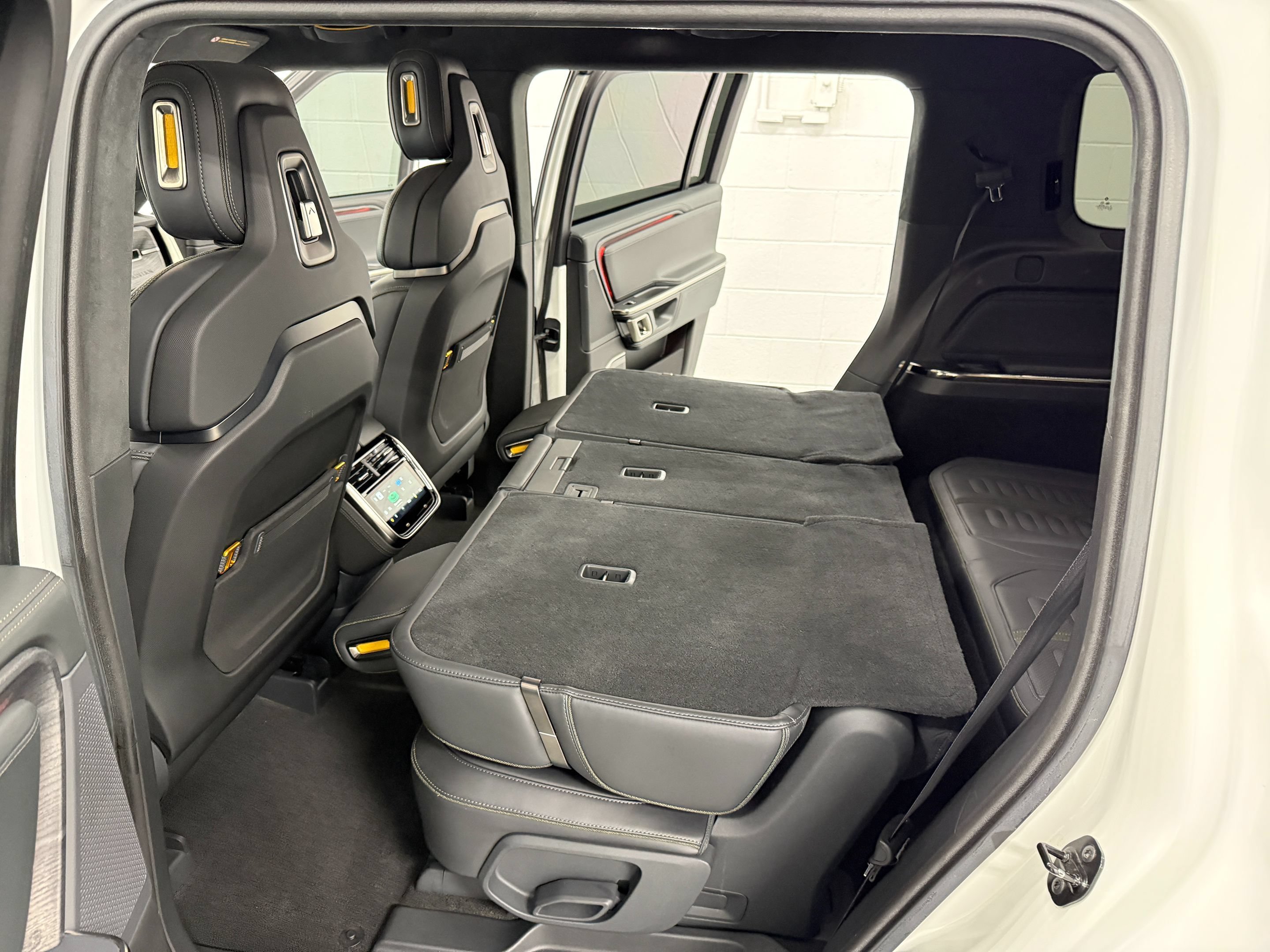 Used 2023 Rivian R1S Launch Edition Quad AWD/4WD image 19