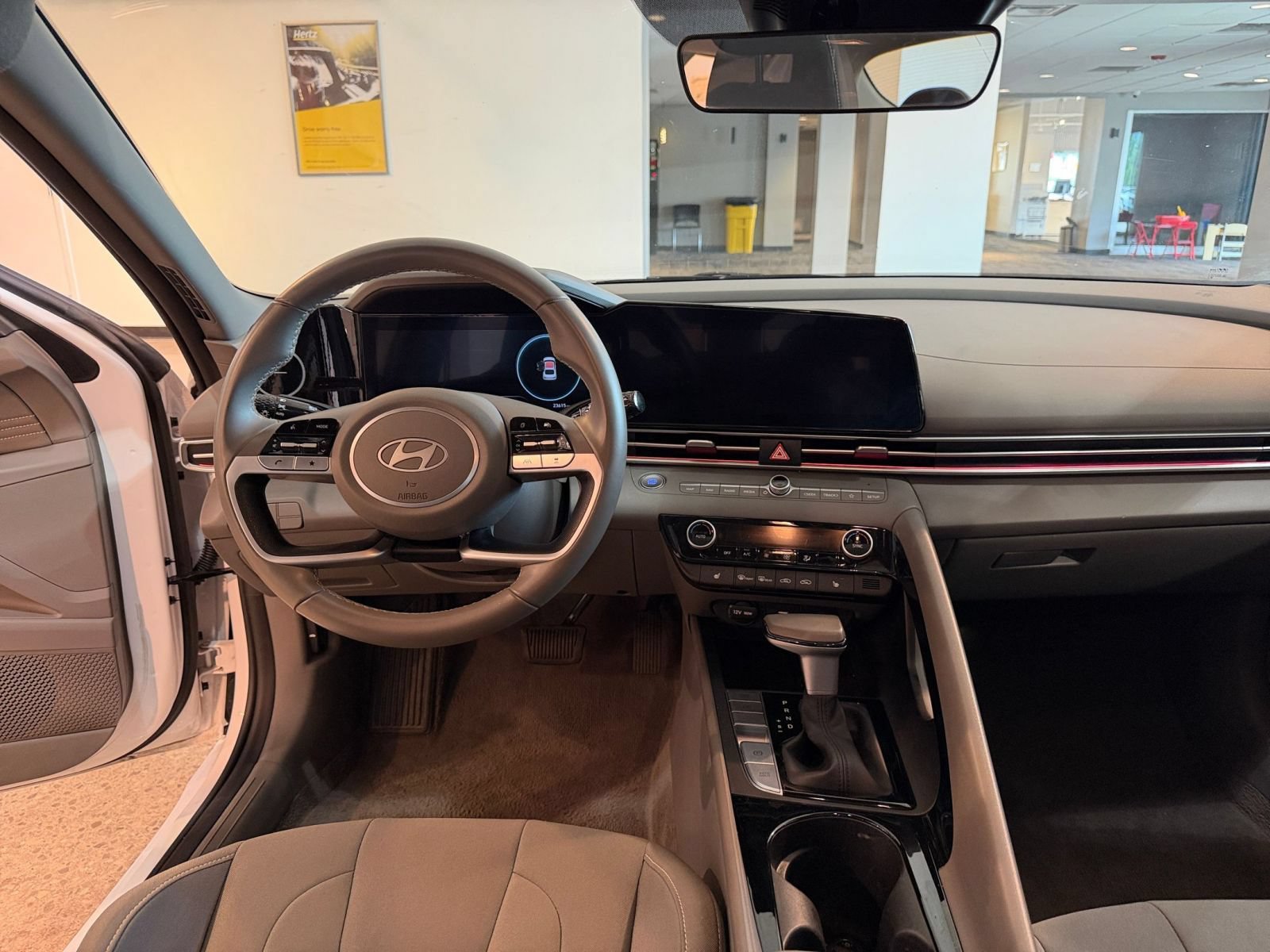 Used 2025 Hyundai Elantra SEL FWD image 35
