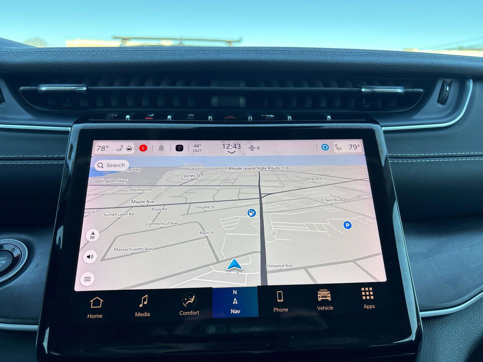 Certified 2022 Jeep Grand Cherokee L Limited AWD/4WD image 23