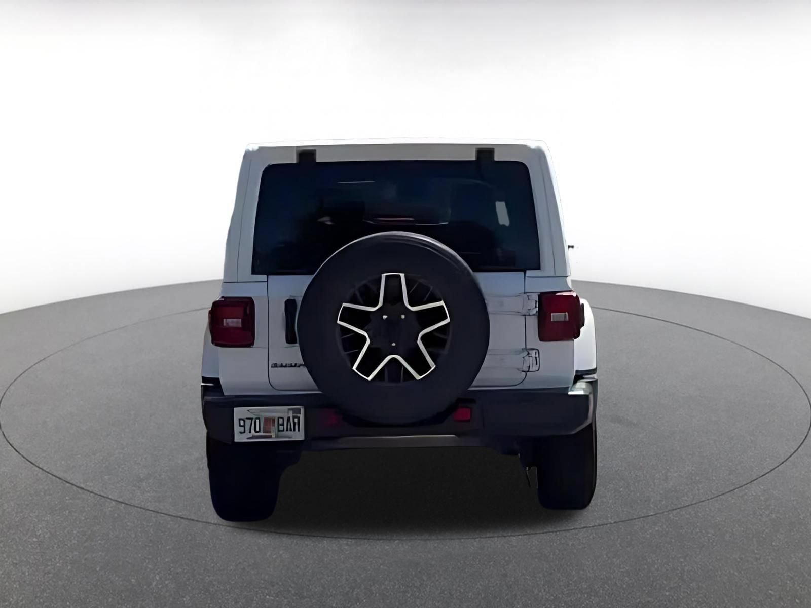 Used 2025 Jeep Wrangler Unlimited Sahara AWD/4WD image 12