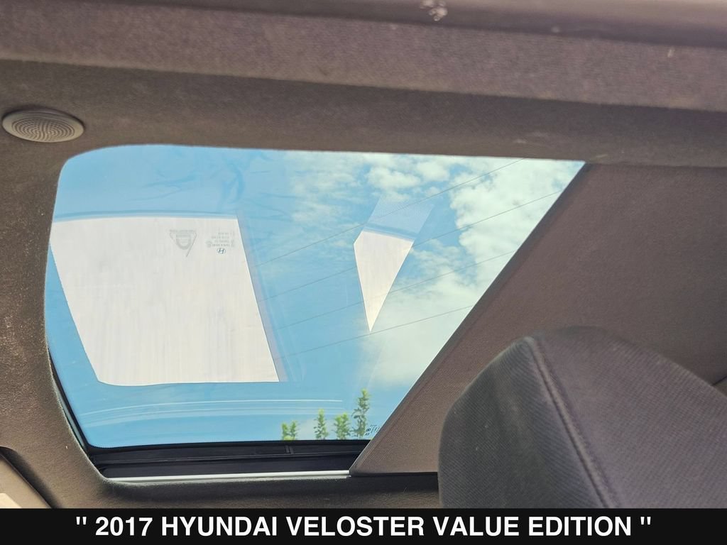 Used 2017 Hyundai Veloster Value Edition FWD image 35