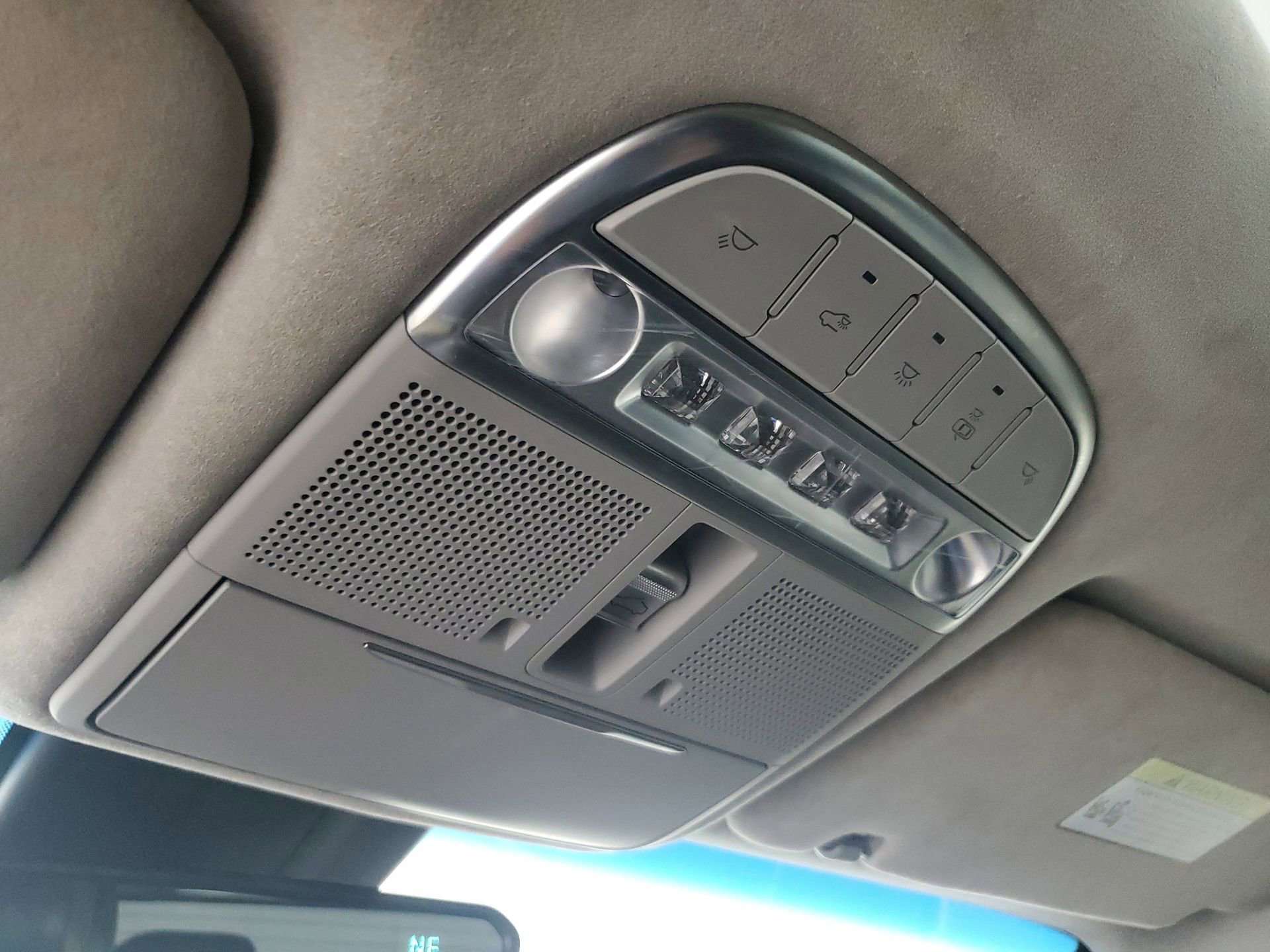 Used 2017 Genesis G90 3.3T Premium image 47