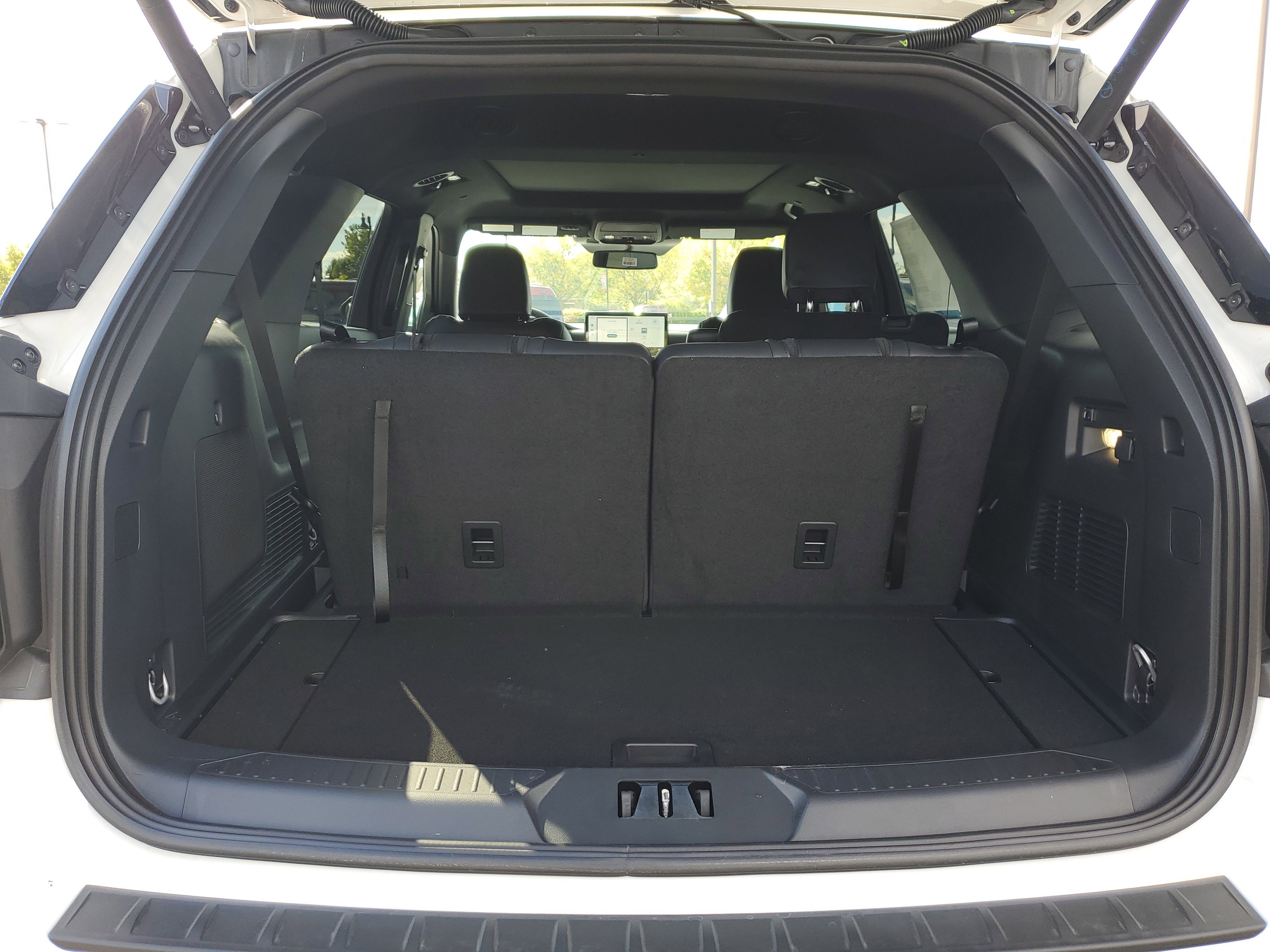 New 2025 Ford Explorer ST-Line w/ Premium Package image 7