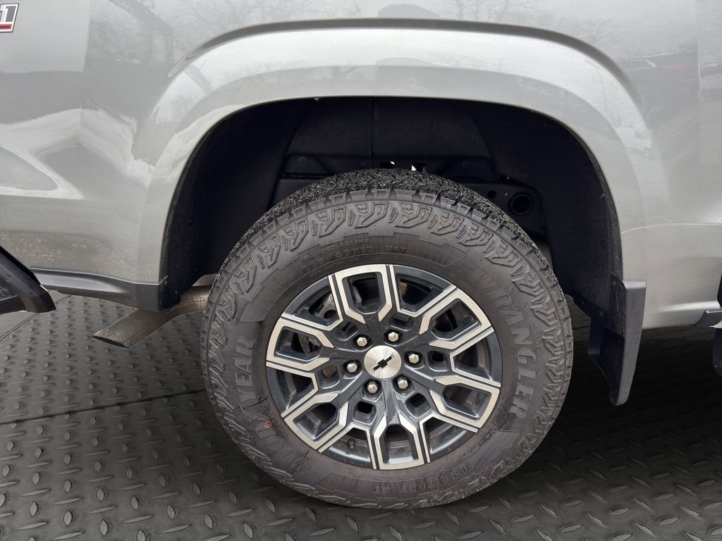 Certified 2025 Chevrolet Colorado Z71 w/ Technology Package image 26
