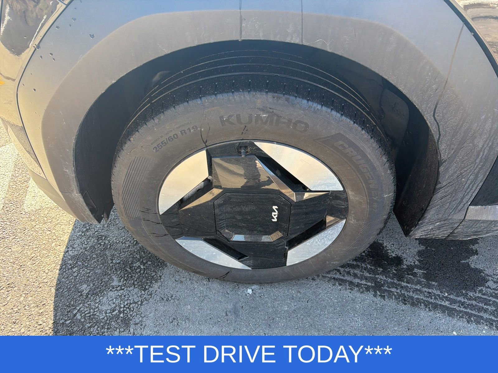 Used 2024 Kia EV9 Wind image 10