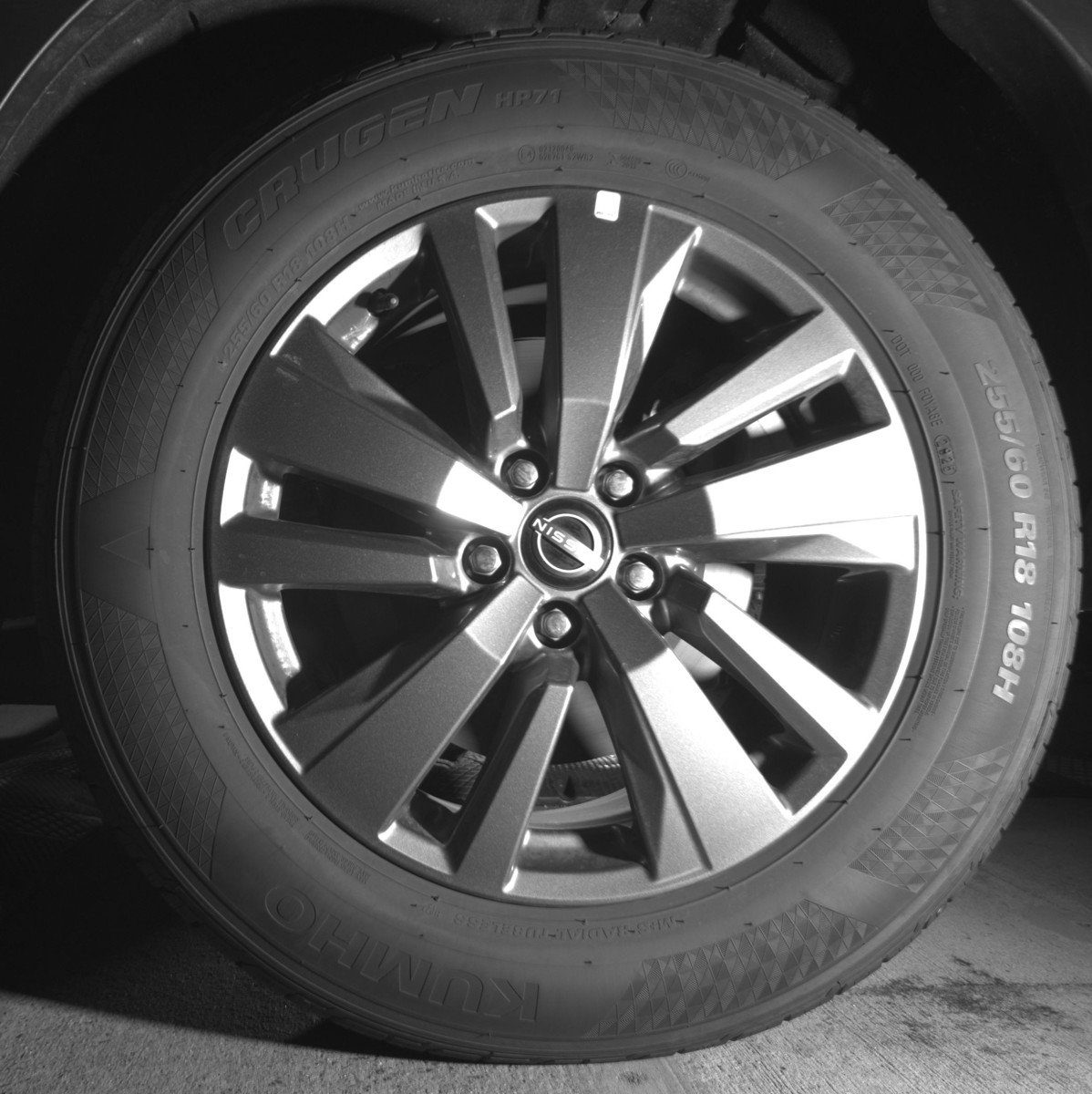 Used 2025 Nissan Pathfinder SV image 14