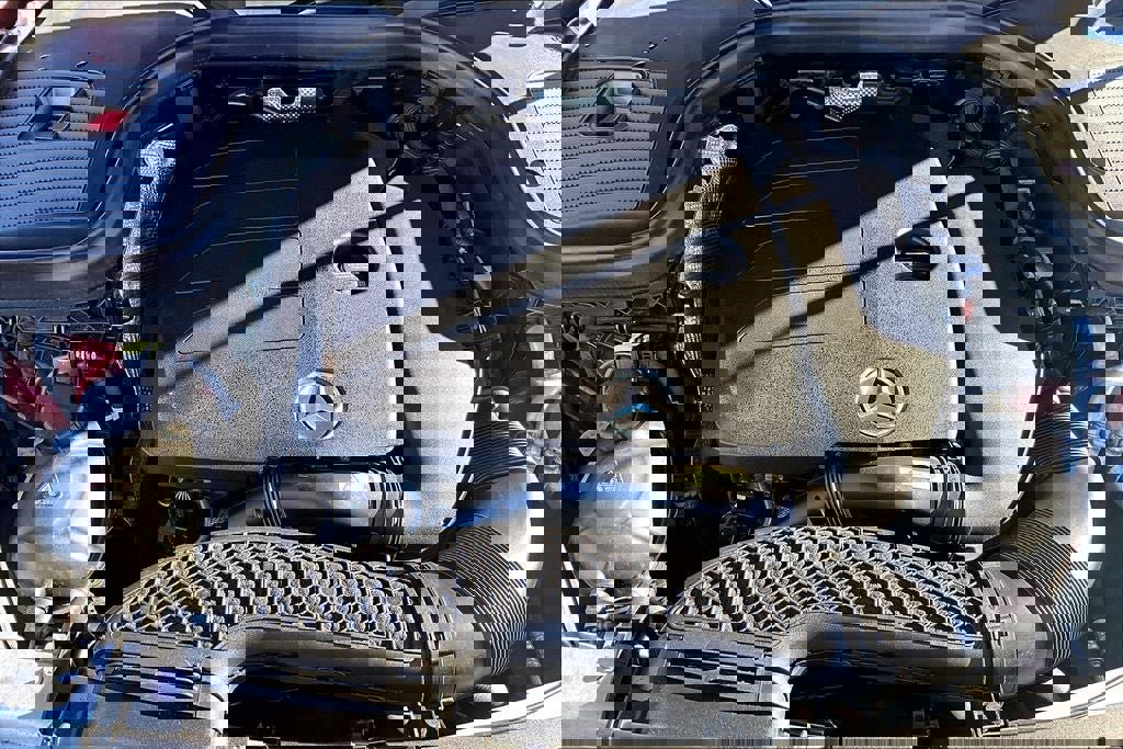 Used 2021 Mercedes-Benz GLC 300 4MATIC w/ Premium Package image 30