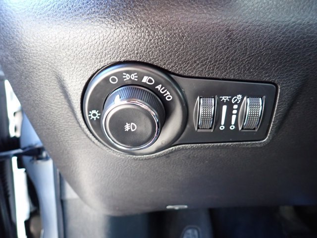 Used 2024 Jeep Compass Latitude AWD/4WD image 14