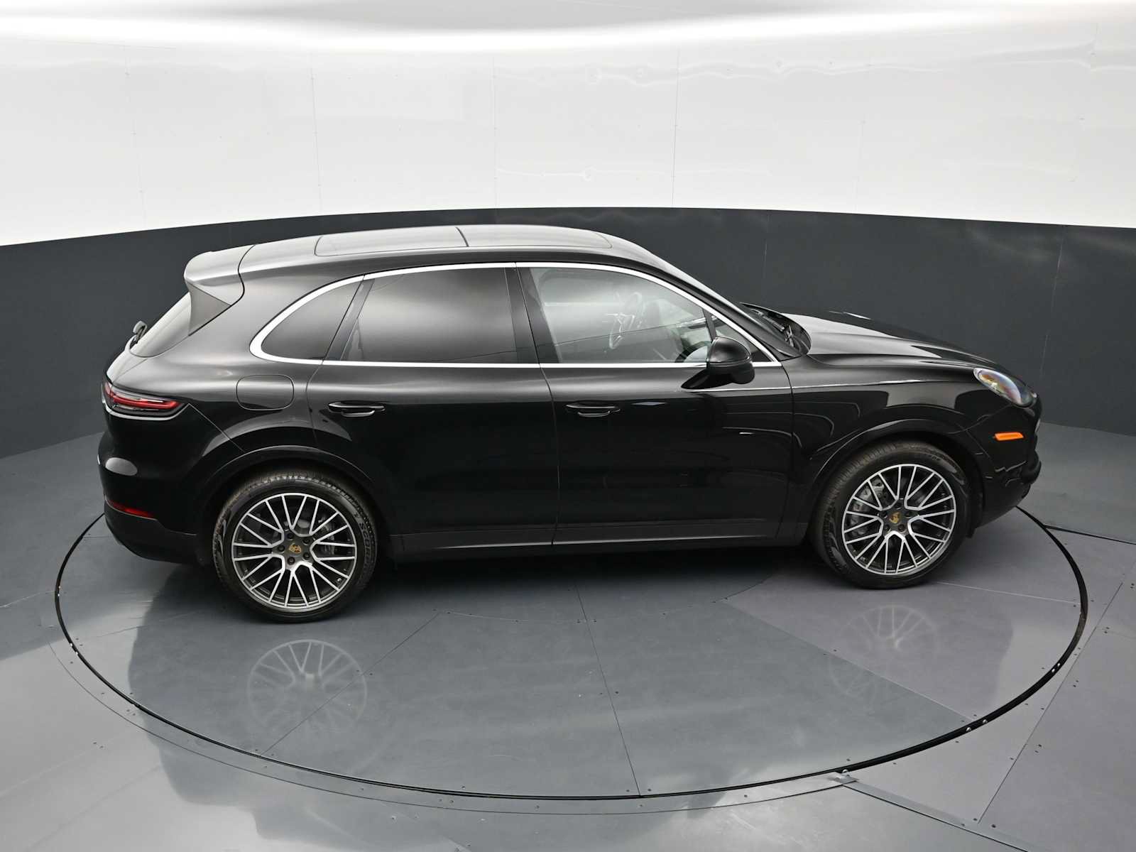 Certified 2021 Porsche Cayenne AWD/4WD image 32
