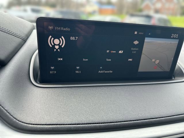 Used 2023 Acura MDX SH-AWD w/ Technology Package image 17