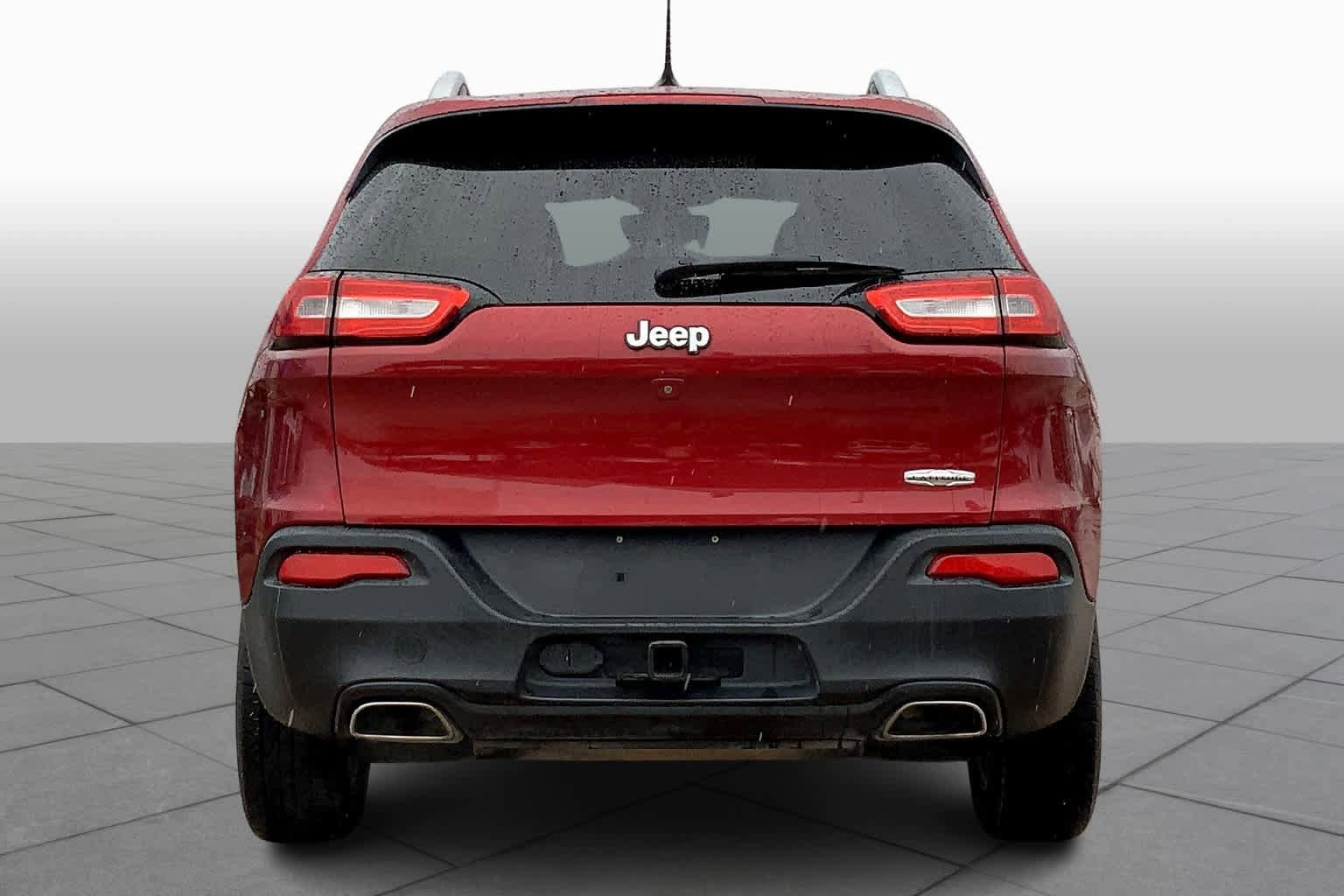 Used 2015 Jeep Cherokee Latitude w/ Comfort/Convenience Group FWD image 5