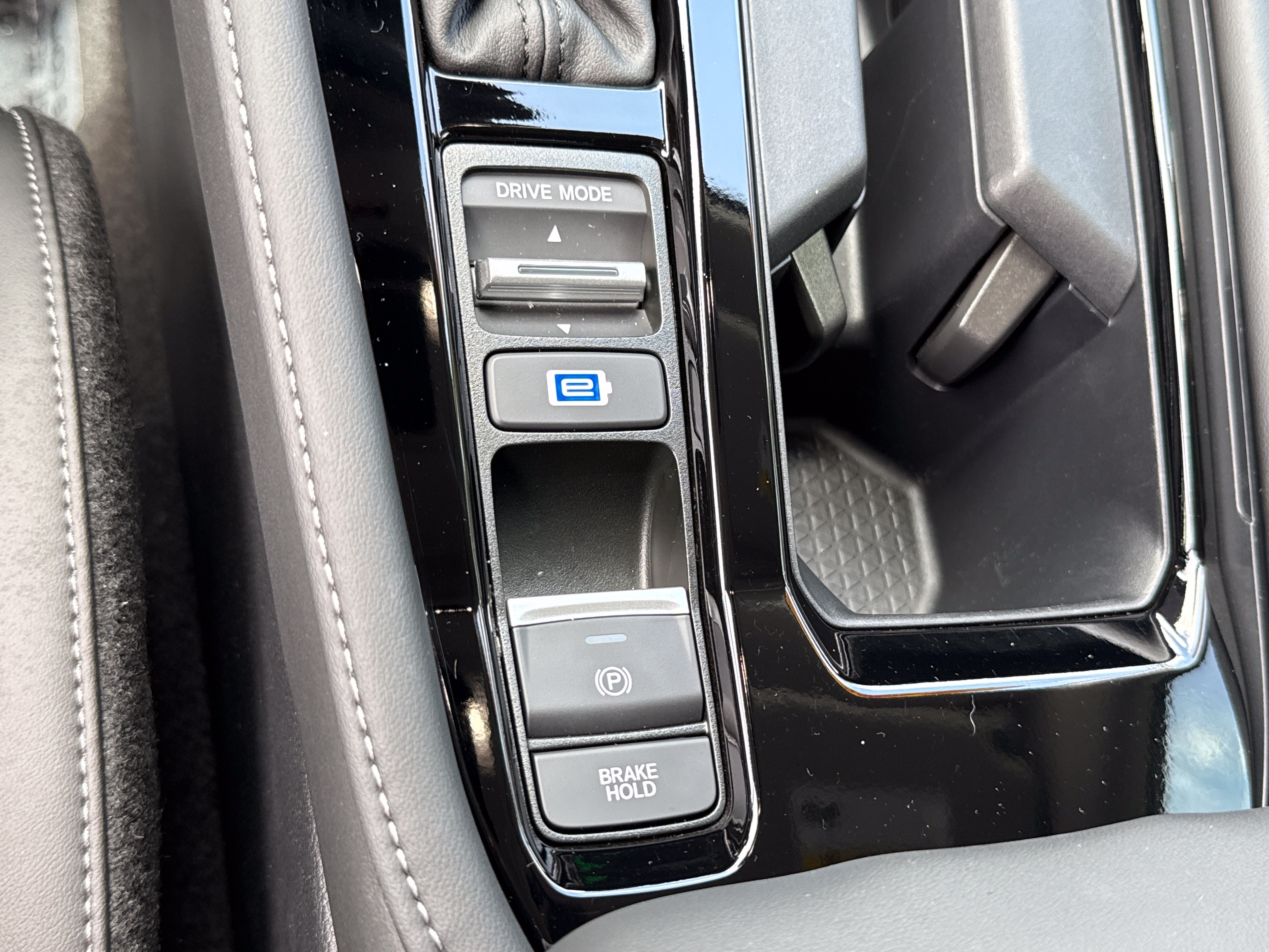 Certified 2024 Honda Accord Touring image 32
