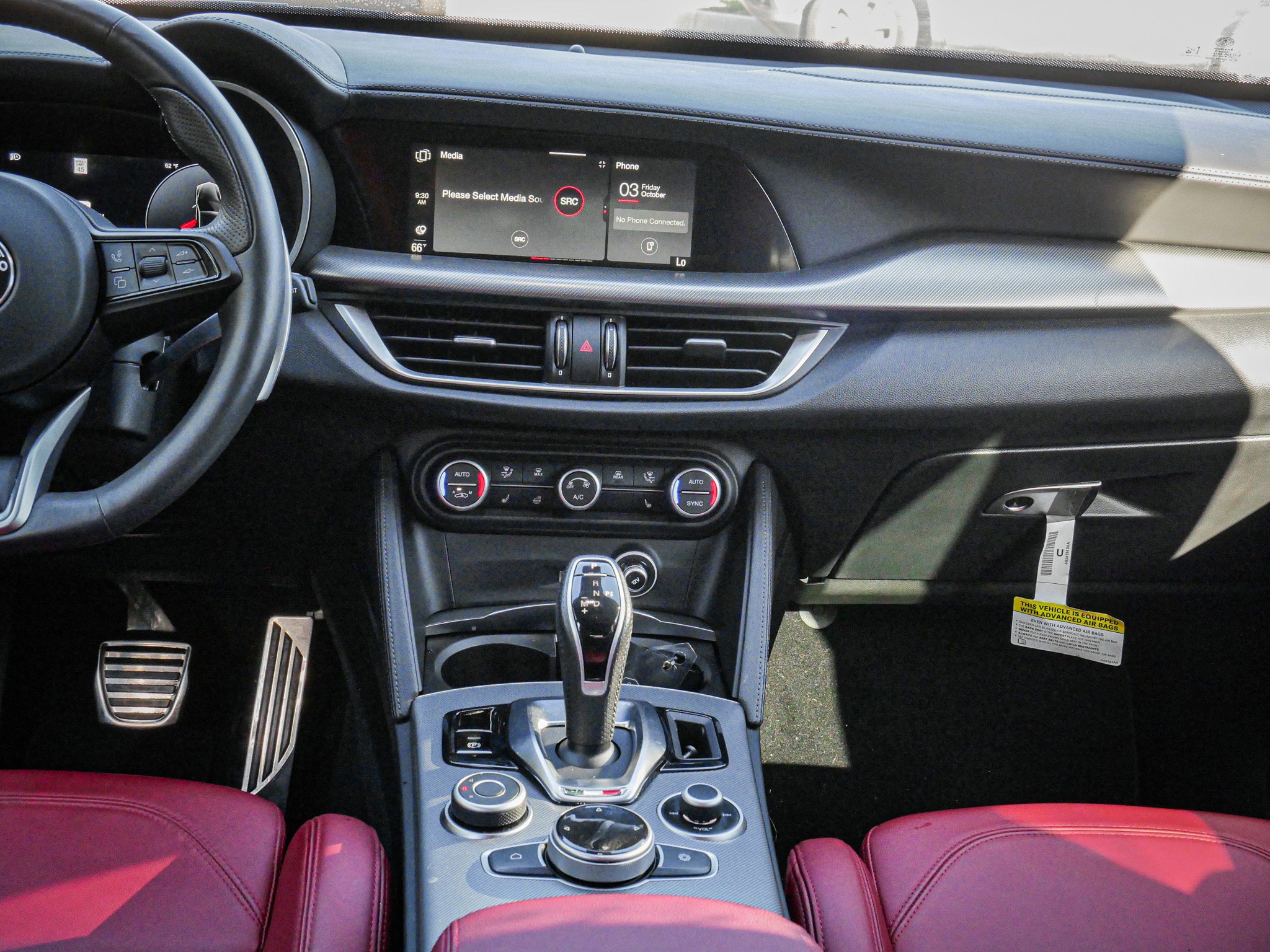 Used 2024 Alfa Romeo Stelvio Veloce image 30
