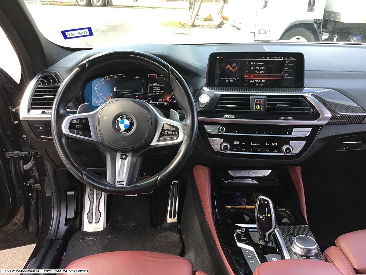 Used 2021 BMW X4 xDrive30i w/ M Sport Package AWD/4WD image 11