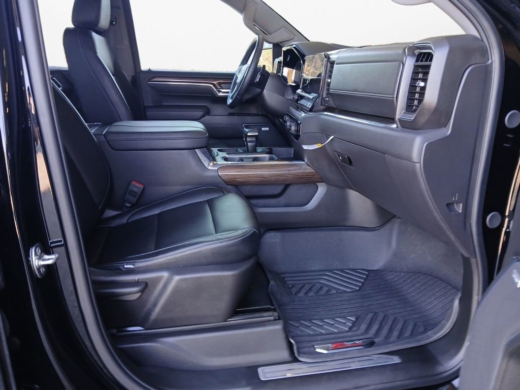 Used 2025 Chevrolet Silverado 1500 LT Trail Boss w/ Convenience Package II image 23