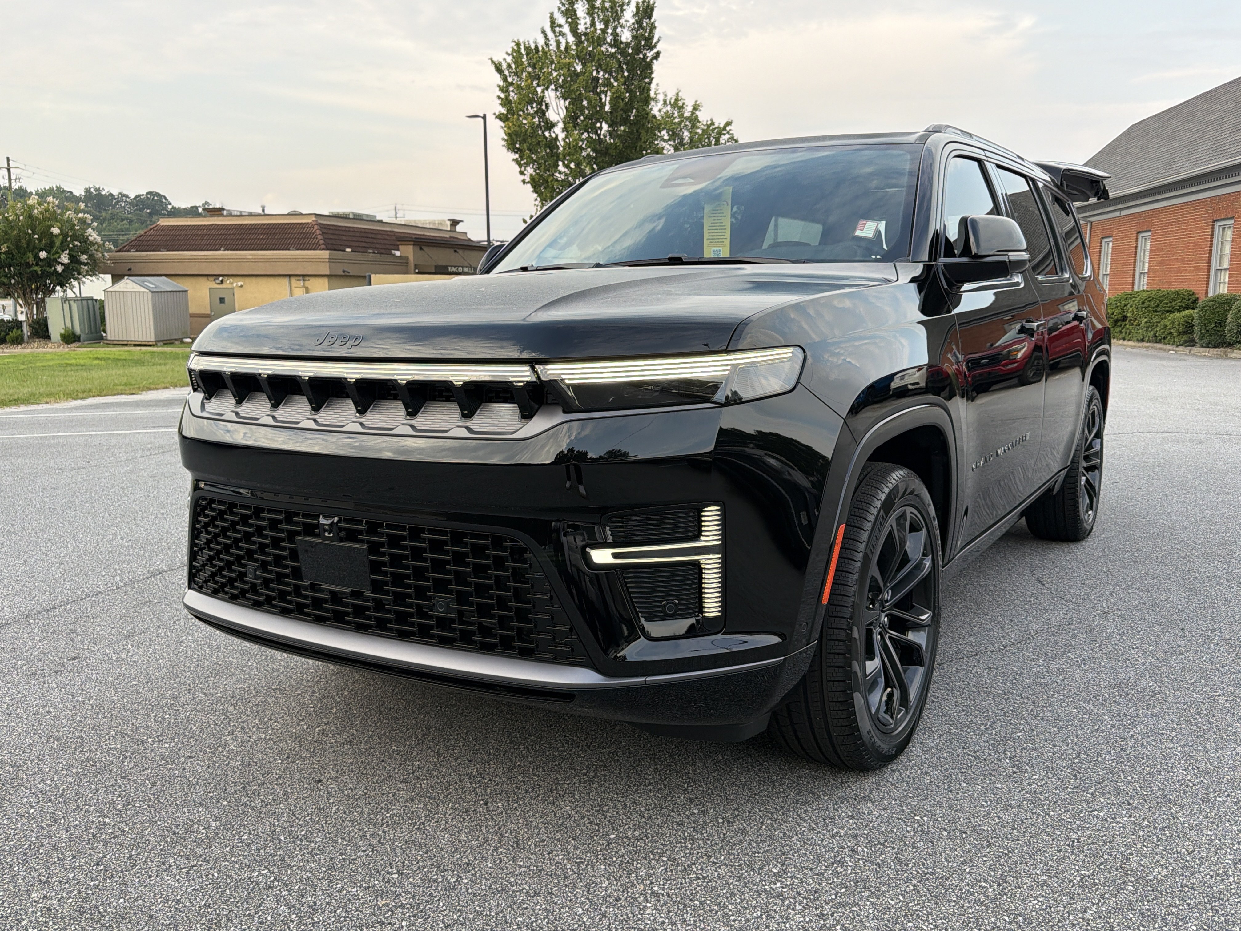 New 2026 Jeep Grand Wagoneer Summit AWD/4WD image 2