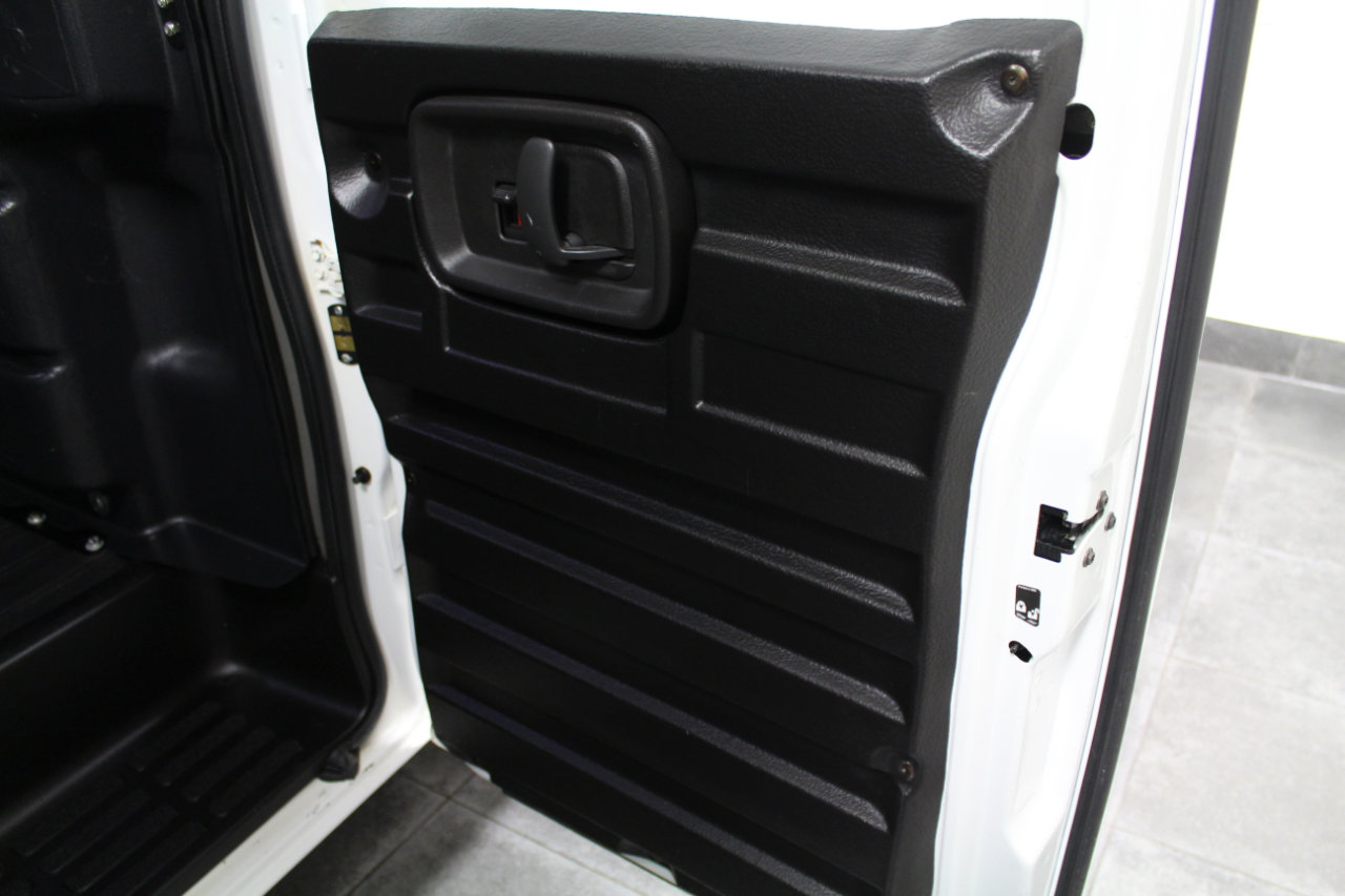 Used 2020 Chevrolet Express 2500 w/ Driver Convenience Package image 26