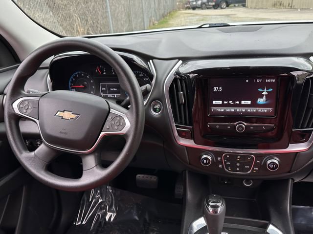 Used 2018 Chevrolet Traverse LS image 16