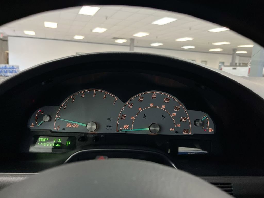 Used 2002 Ford Thunderbird RWD image 17