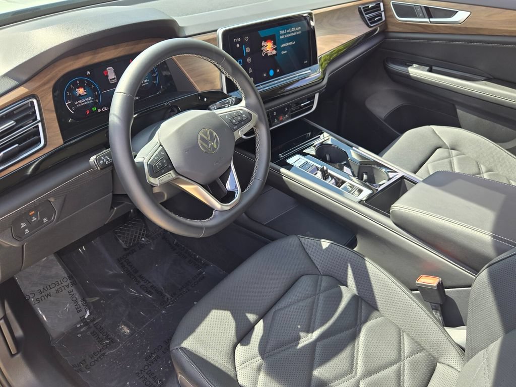 Certified 2026 Volkswagen Atlas SE FWD image 11