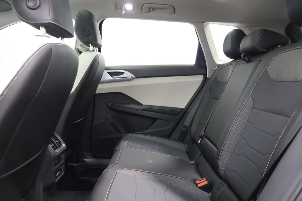 New 2026 Volkswagen Taos SE AWD/4WD image 26
