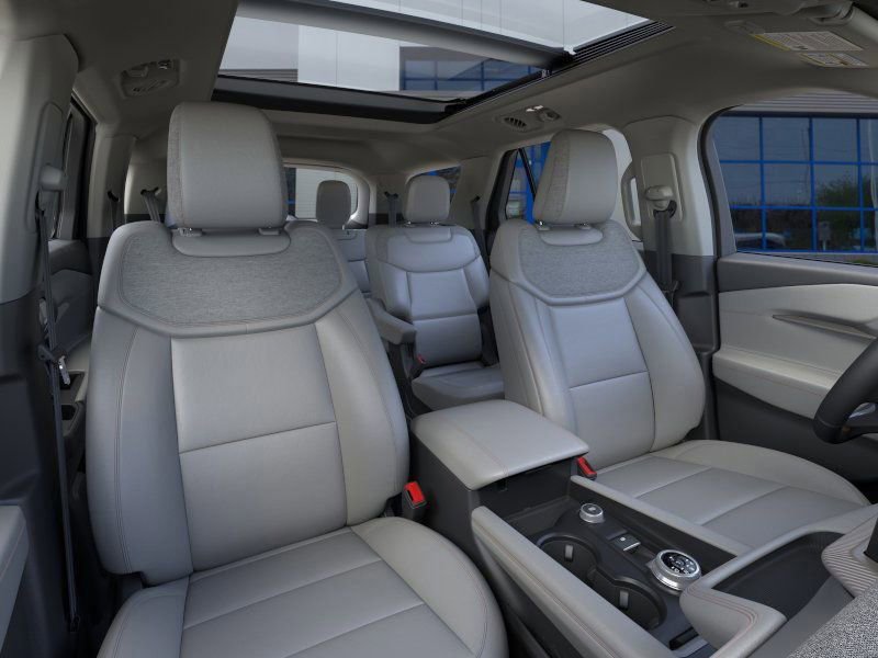 New 2025 Ford Explorer Active w/ Active Comfort Package image 10