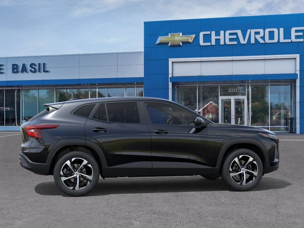 New 2026 Chevrolet Trax RS w/ Driver Confidence Package FWD image 5