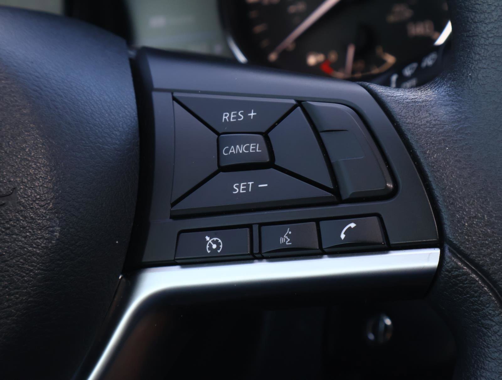 Used 2021 Nissan Rogue Sport S image 24