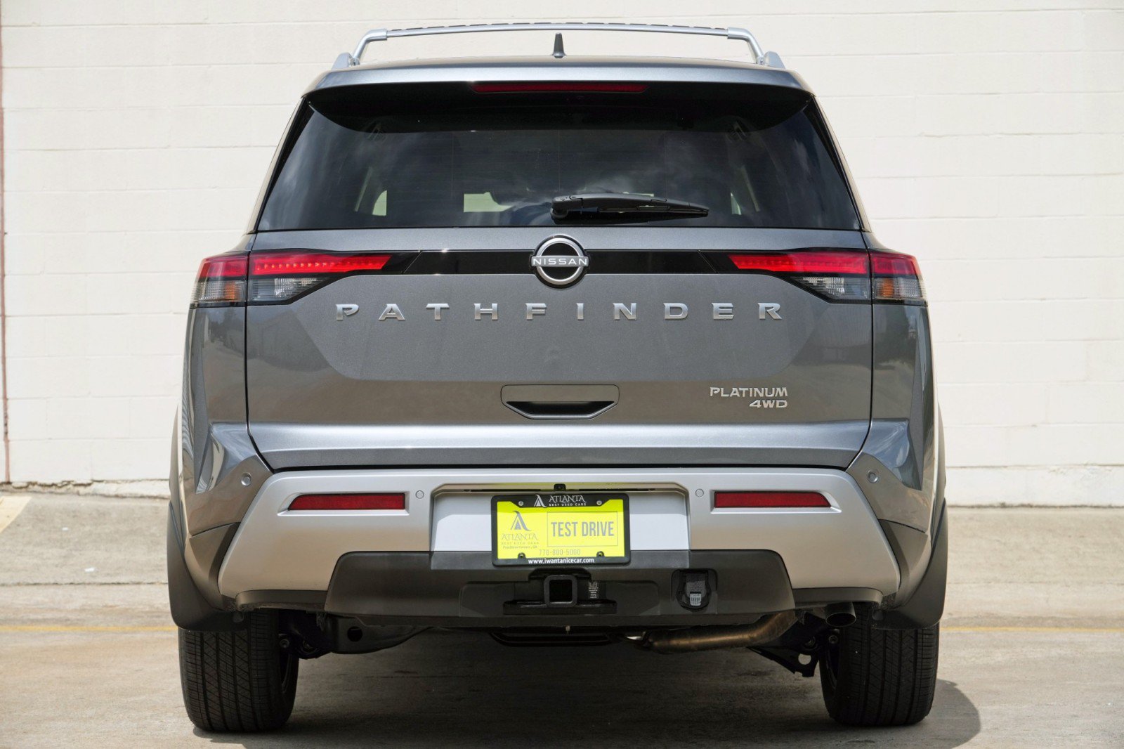 Used 2025 Nissan Pathfinder Platinum w/ Cargo Package AWD/4WD image 9