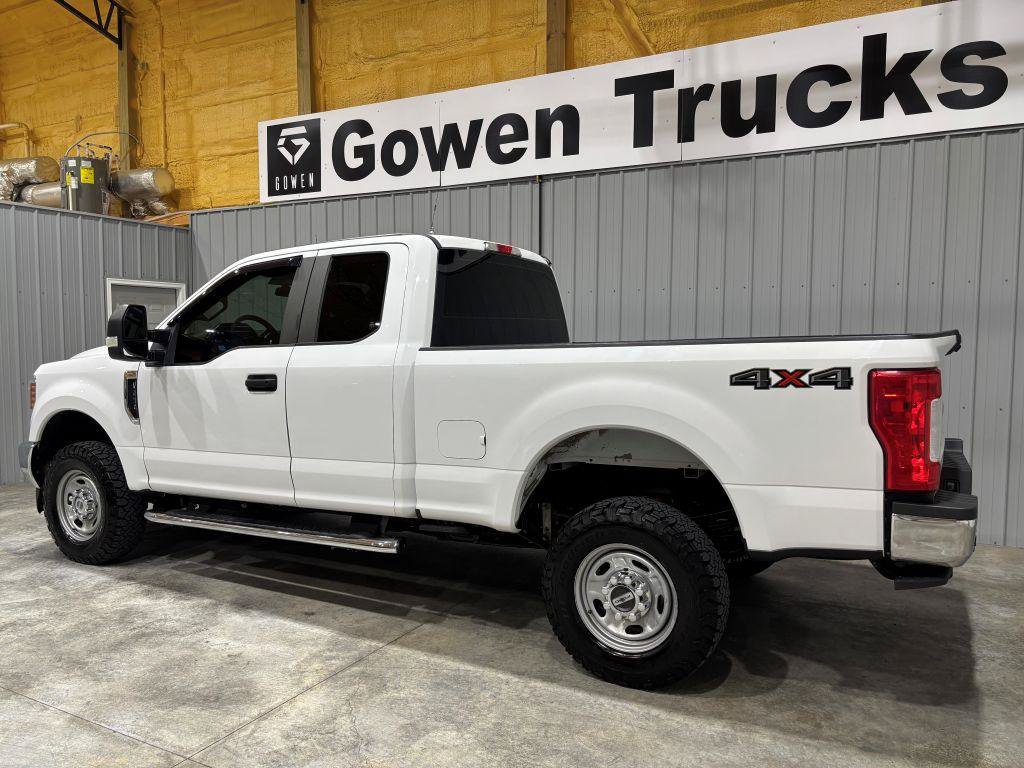 Used 2017 Ford F250 XL w/ Power Equipment Group AWD/4WD image 5